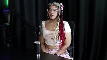 Preview 1 of Dog Shors - O que a faz sentir tes&atilde_o &eacute_ pessoas interessadas,  provou leitinho,  beijou a apresentadora e demonstrou seu boquete - Sofie Lollipop (Transsexual) (SHEER/RED)