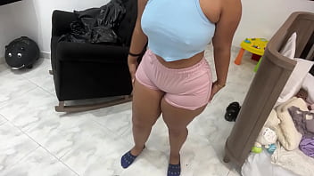 Preview 2 of Party Teen Young - La chica BBW mostrando su sensualidad al cambiarse