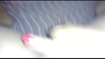 Preview 1 of Bangladeshi Hotel Sex Girl - tocando siririca pra video no wats enquanto o namorado ta no banho..