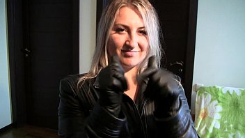 Preview 1 of Old Lady I Reverence You - Leather Blowjob.WMV