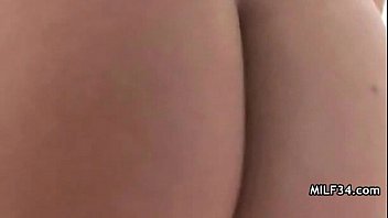 Preview 3 of Seachlovehardx - Horny MILF