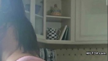 Preview 2 of Traviesa Hijastra - Horny MILF And Greasy Garage Cock