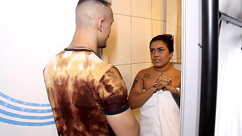 Preview 1 of Kitchen Chef Anal - TRAINDO MINHA ESPOSA COM AMIGA DELA PARTE II