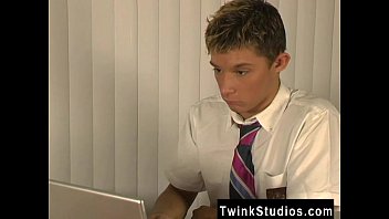 Preview 1 of Teenfidely - Twink fingers friend Blair Mason and Kayl O&#039_Riley are bored