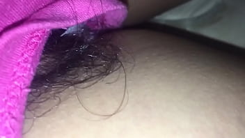 Preview 4 of Masage Full - mi esposa d. mostrando ese bulto