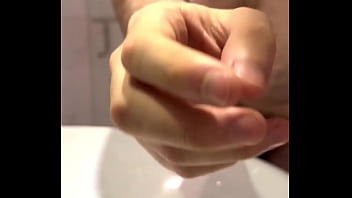 Preview 1 of X Xx 3video - Masturbating while pouring cold water