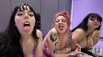 Preview 3 of Naughty India School Teacher - 4K CHUBBY GIRLS PIZZA FOOD FETISH EATING IN TOPLESS G STRING