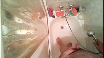 Preview 1 of Cute Vabe - spycam en ducha
