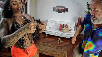 Preview 1 of Sxs Pirno - Na sua primeira vez Leila Dantas se prepara para os primeiros videos