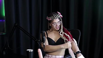 Preview 2 of Guru Bejat Perkosa Siswi - Teve que tirar a roupa no jogo do &quot_j&aacute_ fez&quot_,  e ela mostrou seus lindos peitos e a buceta - Sofie Lollipop (Transsexual) (SHEER/RED)