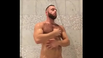 Preview 2 of Hidden Camera Massage Flashing - sarad&atilde_o no banho
