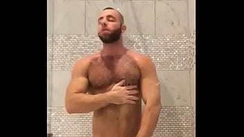 Preview 3 of Hidden Camera Massage Flashing - sarad&atilde_o no banho