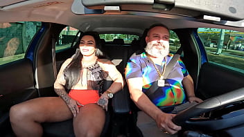 Preview 1 of Beach Toy - Leila Dantas com seu corpo escultural pelada na carona