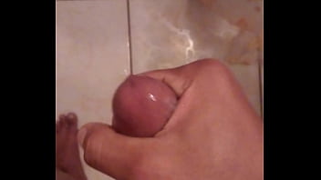Preview 4 of Boys Forest - novinho safadinho gozando