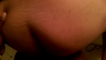 Preview 1 of Mama Dormida En Tanga - Hitting the Lioness