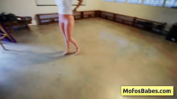 Preview 1 of Actress Nazriya Sex Videos - Sexy blonde slut sucking huge dick during her yoga classes - Lindsey Lakes,  Johnny Love
