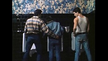 Preview 1 of 90er Retro Mastrubation - A Night At The Adonis