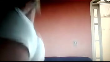 Preview 2 of Momm Xxx Video - Novinha safadinha rebolando com sua bunda Grande