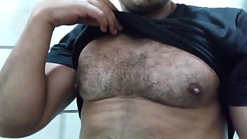 Preview 1 of Pee Incest - YURI GA&Uacute_CHO - BRAZILIAN MONSTERCOCK CUMSHOT CHRISTMAS - FULL ON RED