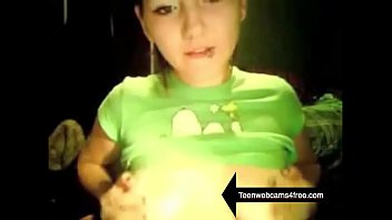 Preview 1 of Paola Empleada Amalita - How to give a lap dance | Teenwebcams4free.com
