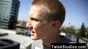 Preview 1 of Taknak Lubang Dubur - Mobile teen boy gay skinny porn Here&#039_s how one youngster gives