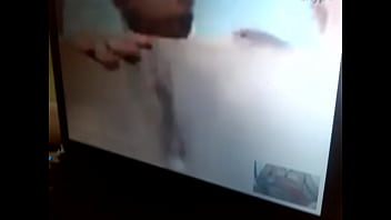 Preview 3 of Adult Booty Hidden Spanish - amiga por skype mostrando