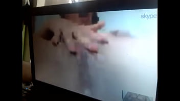 Preview 4 of Adult Booty Hidden Spanish - amiga por skype mostrando