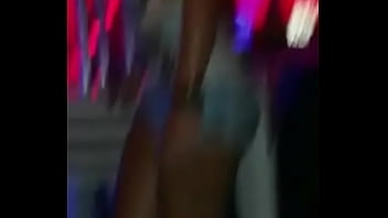 Preview 3 of Porn Doido - Gostosa de vestidinho Baile Funk