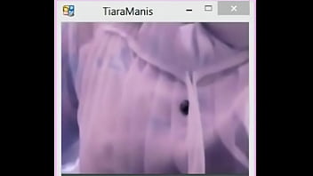 Preview 2 of Jepun At Bus - Camfrog Indonesia Jilbab TiaraManis Warnet 1