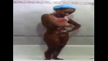 Preview 1 of Lesbian Ass Grab - Lynda Dem sextape