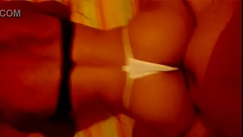 Preview 4 of Lesbian Yoga Threesome - morena dando a buceta bem gostosa