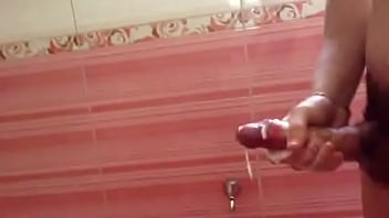 Preview 4 of Sunny Leone Saree Video - VID-20150606-WA0000