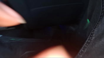 Preview 1 of Peaches And Vivian - Rubbing in Uber 5