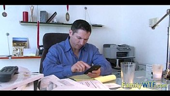 Preview 1 of Phone Messenger - Stepdaughter gets fucked 1130