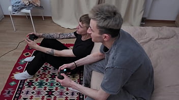 Preview 1 of Bauty And Hot - the guy lost his ass in the game