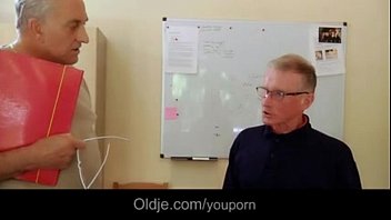 Preview 1 of Kubsurat Girl - YouPorn - Hot blonde secretary fucking her old boss on the office