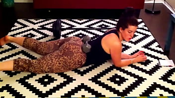 Preview 1 of Family Xnxx Hindi - Big Butt workout ,  she make you cum