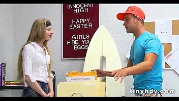 Preview 3 of Oil Jaklin Xxx - Amazing teen pussy Avril Hall 2 91