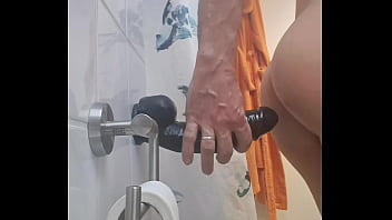 Preview 1 of Home Sex Bro Sister - oggi nulla sega ma voglio giocare col mio dildo e il mio culo