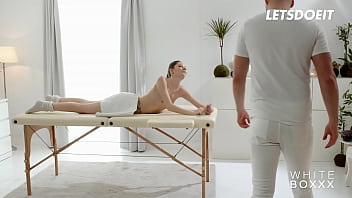 Preview 1 of Jav Suryo - Big Ass Brunette Rebecca Volpetti Passionately Fucked After After Oily Massage - WHITEBOXXX