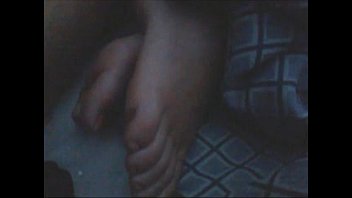 Preview 1 of Nude Anal Eli - Unhas rosas gozada pezinho