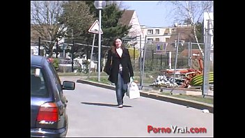 Preview 1 of Barjel Hd - Elle se fait casser le cul dans sa cuisine en rentrant des courses !! French ama
