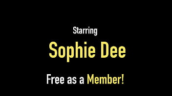 Preview 1 of Teen M4 - Goth Bootylicious Sophie Dee Poses &amp_ Shaves Her Bubble Butt!