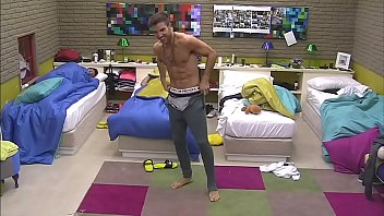 Preview 4 of Mrs Jewell Fucks - Gran Hermano - Volume Francisco
