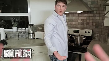 Preview 1 of Geile Alte Tante Ficken - Tyler Steel Opens His New Stepmom Mandy Flores&#039_ Underwear Drawer &amp_ Masturbates Sniffing Her Panties - MOFOS