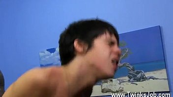 Preview 2 of Free Hand Edging Cum - Gay large cock sucking while driving Alexsander Freitas doesn&#039_t hold