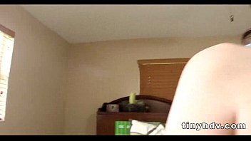 Preview 4 of Gatitas Xxx - Real teen pussy streched Ryan Smiles 41
