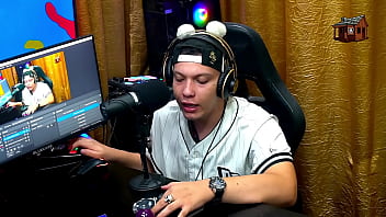 Preview 4 of Sliping Dauter - A novinha da Privacy avaliou o Pau do Ruan e tirou a roupa no Podcast,  que delic&iacute_a! - Luuh Barbosa - Podcast P&aacute_pum no Barraco! Completo no Sheer - RED