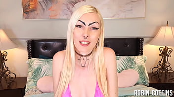 Preview 1 of Azra Fatma Bf - Split Tongue Dildo Surprise