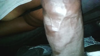 Preview 1 of Indian Girl In Close Shope - comendo a gorda na rua